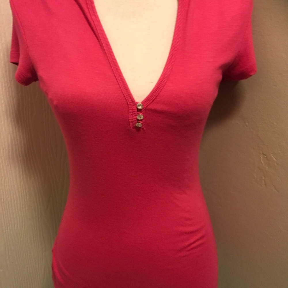 ❤️Coral- pink  INC crystal accent low scoop neck t